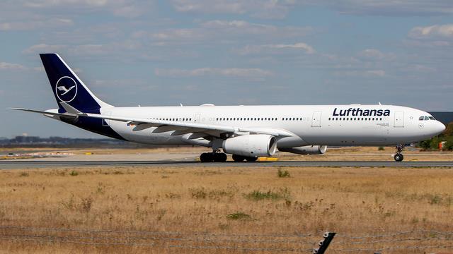 D-AIKG:Airbus A330-300:Lufthansa